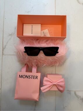 NWT GENTLE MONSTER X JENNIE JENTLE SALON BABY PONY SUNGLASSES + AILE.M CHARM